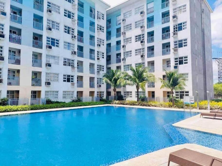 Davao City Condo Living Made Easy Lifestyle エクステリア 写真