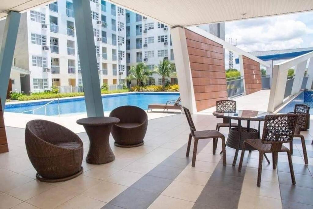 Davao City Condo Living Made Easy Lifestyle エクステリア 写真