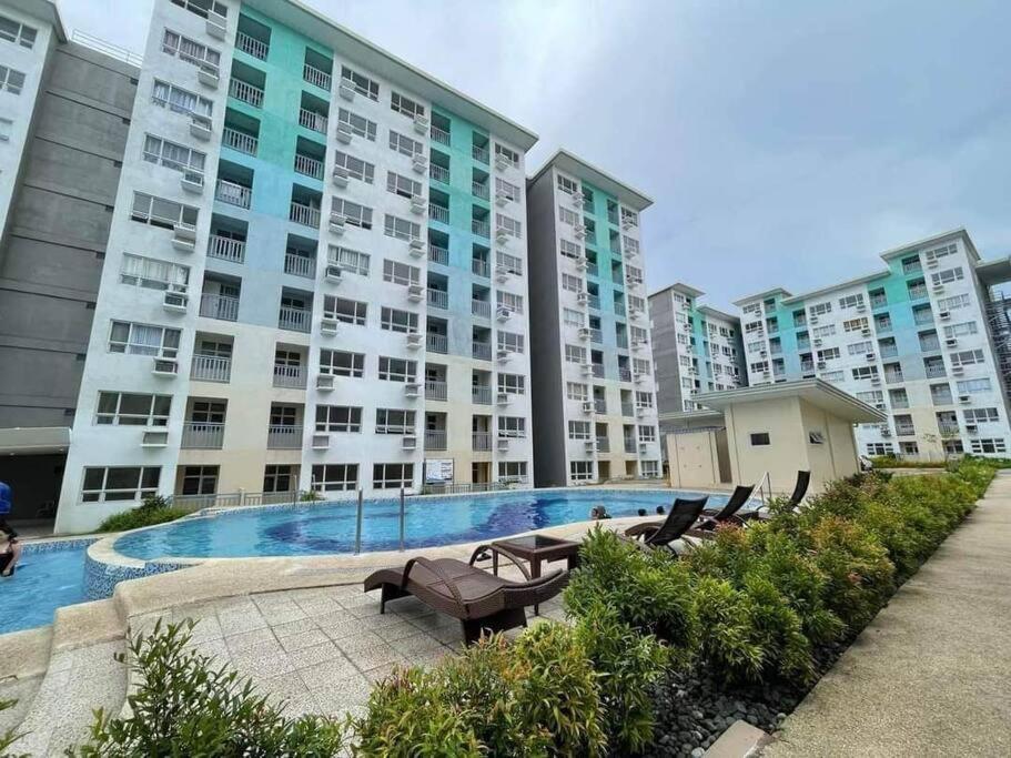 Davao City Condo Living Made Easy Lifestyle エクステリア 写真